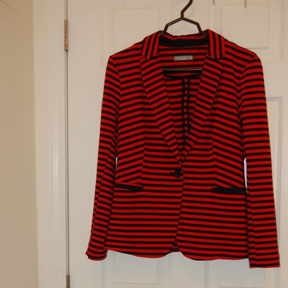 OLIVIA MOON  Women's Red/Blacked Striped one Button Jacket Size Med. - Picture 3 of 11
